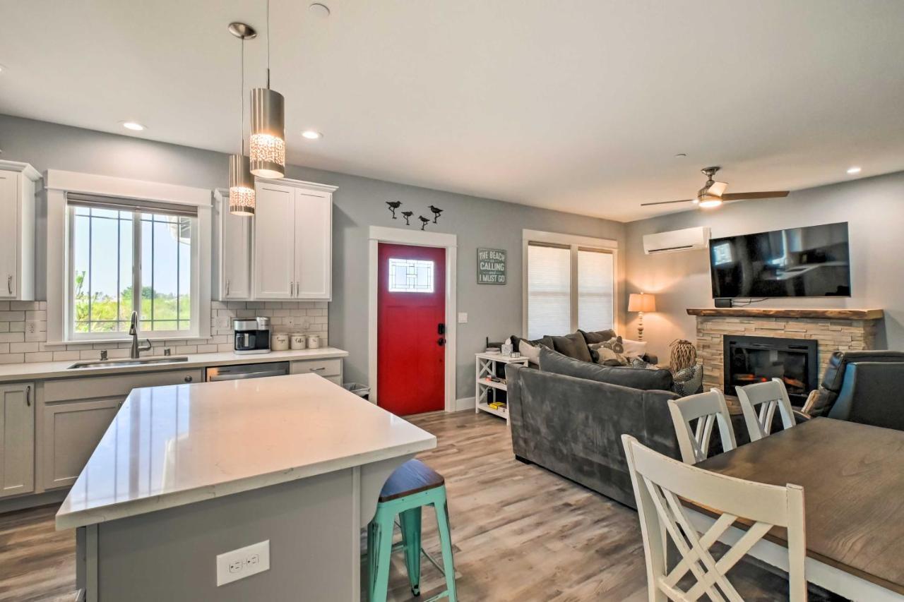 Ocean Shores Getaway With Fireplace And Hot Tub! Zewnętrze zdjęcie