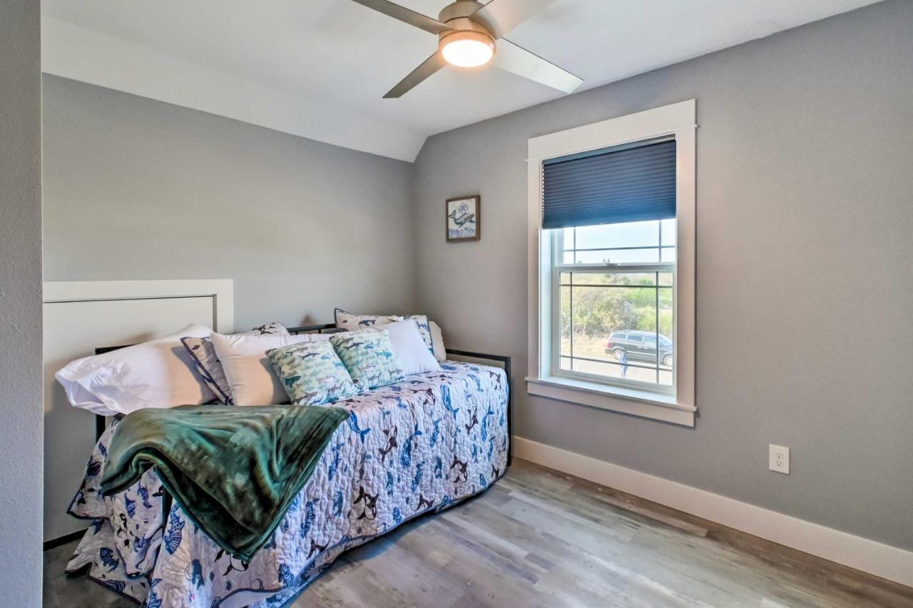 Ocean Shores Getaway With Fireplace And Hot Tub! Zewnętrze zdjęcie